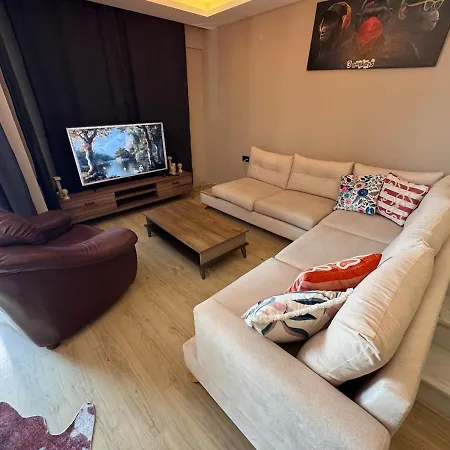 Stylish 3br Duplex With Sea View In * 쿠사다시